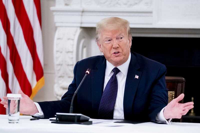 Журналисты показали новые видео, доказывающие дружбу Трампа и Эпштейна